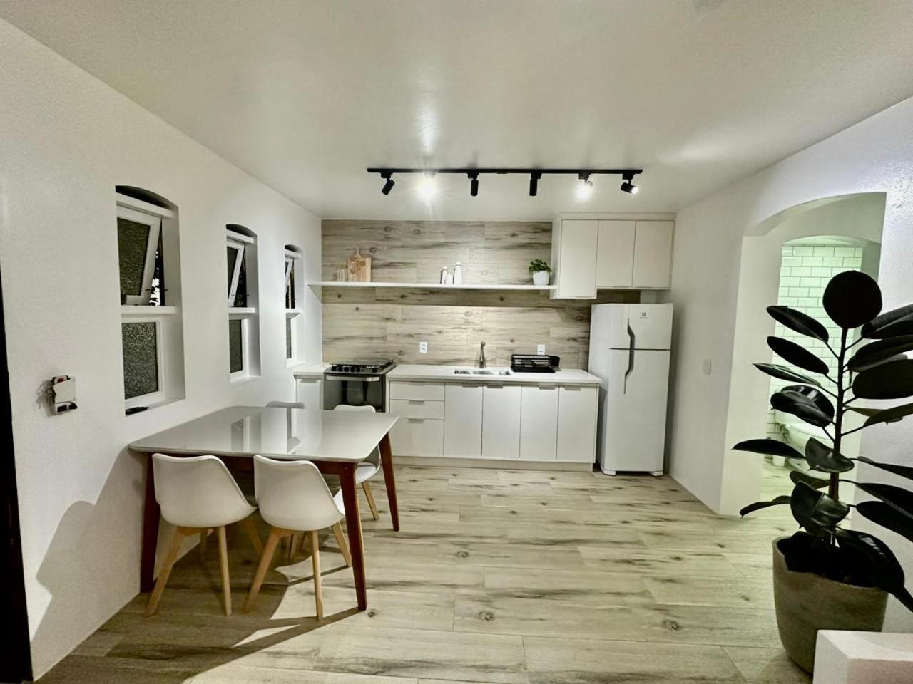 Apartamento Estilo Chale Com Piscina Ubatuba Eksteriør billede