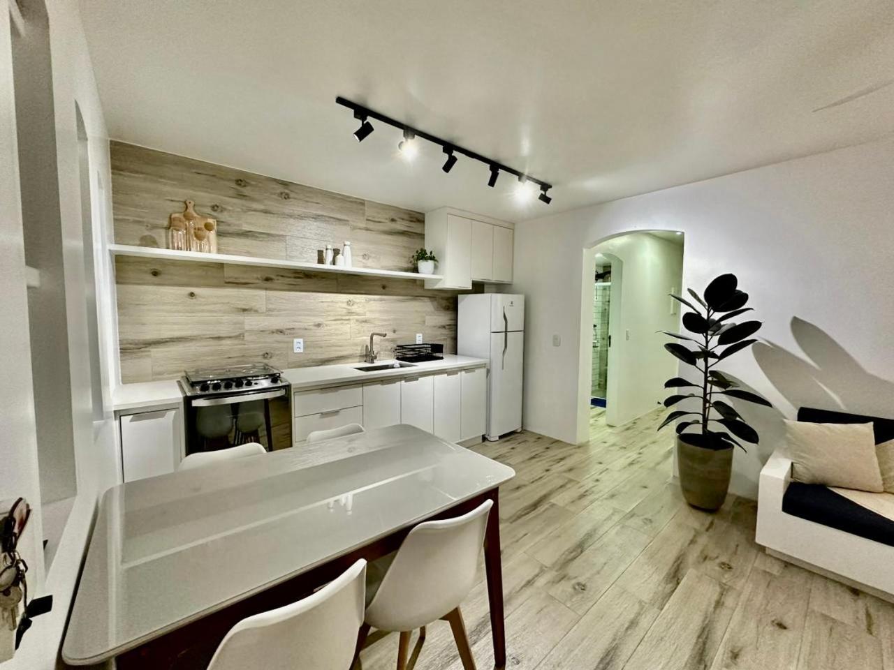 Apartamento Estilo Chale Com Piscina Ubatuba Eksteriør billede